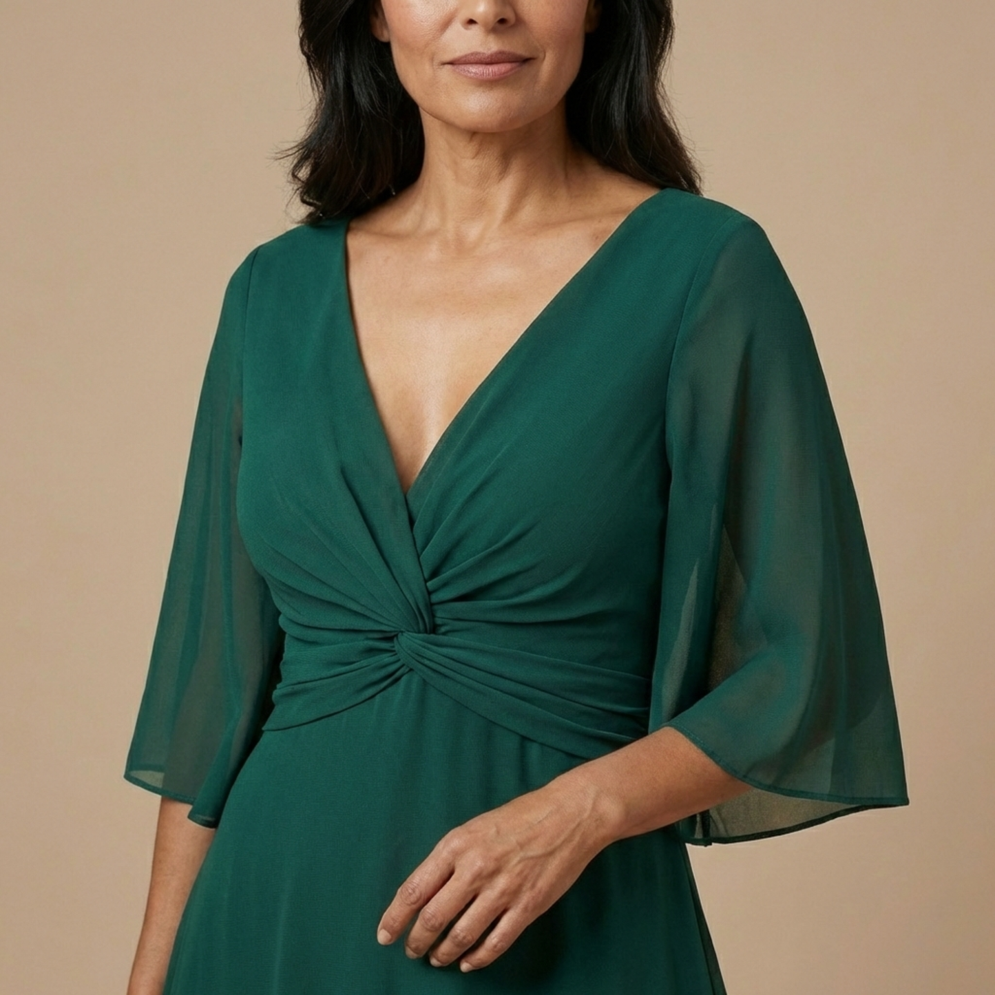 Lucia - Chiffonjurk met V-hals